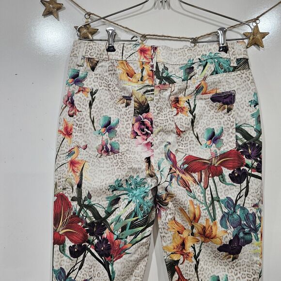 Chicos The Platinum Crop Size 1/8 Floral Travel Tropical Soft Jeans Cruisewear - Picture 4 of 12